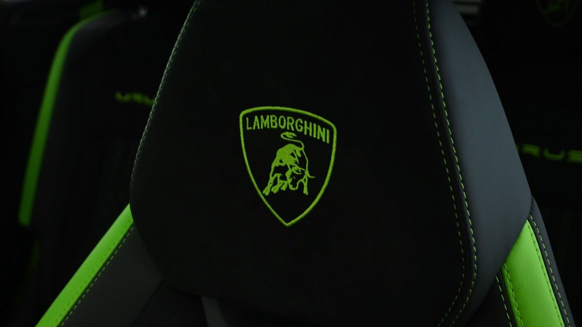 Lamborghini Urus Image 9