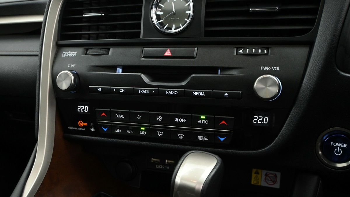 Lexus RX 450h Image 12