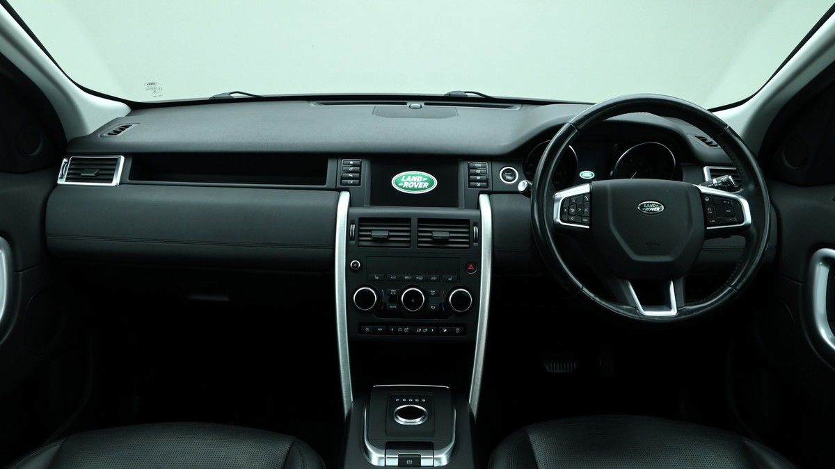 Land Rover Discovery Sport Image 14