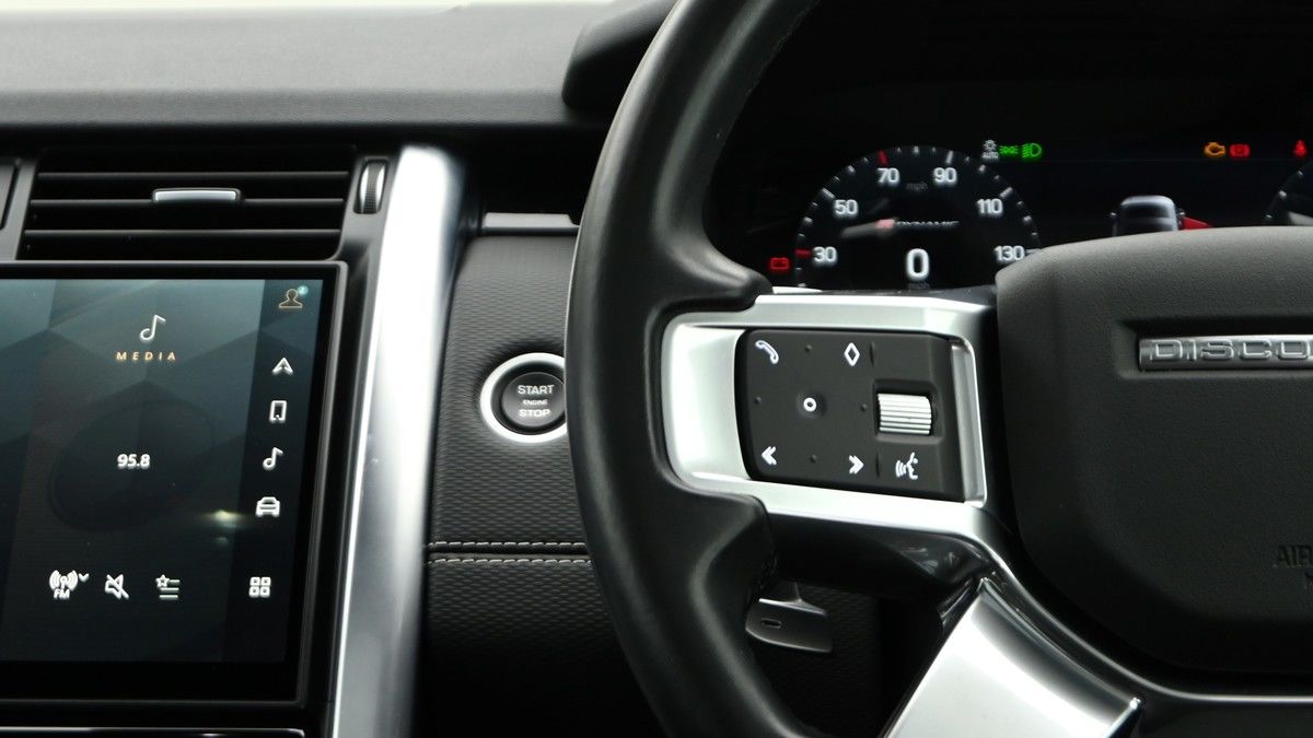 Land Rover Discovery Image 15