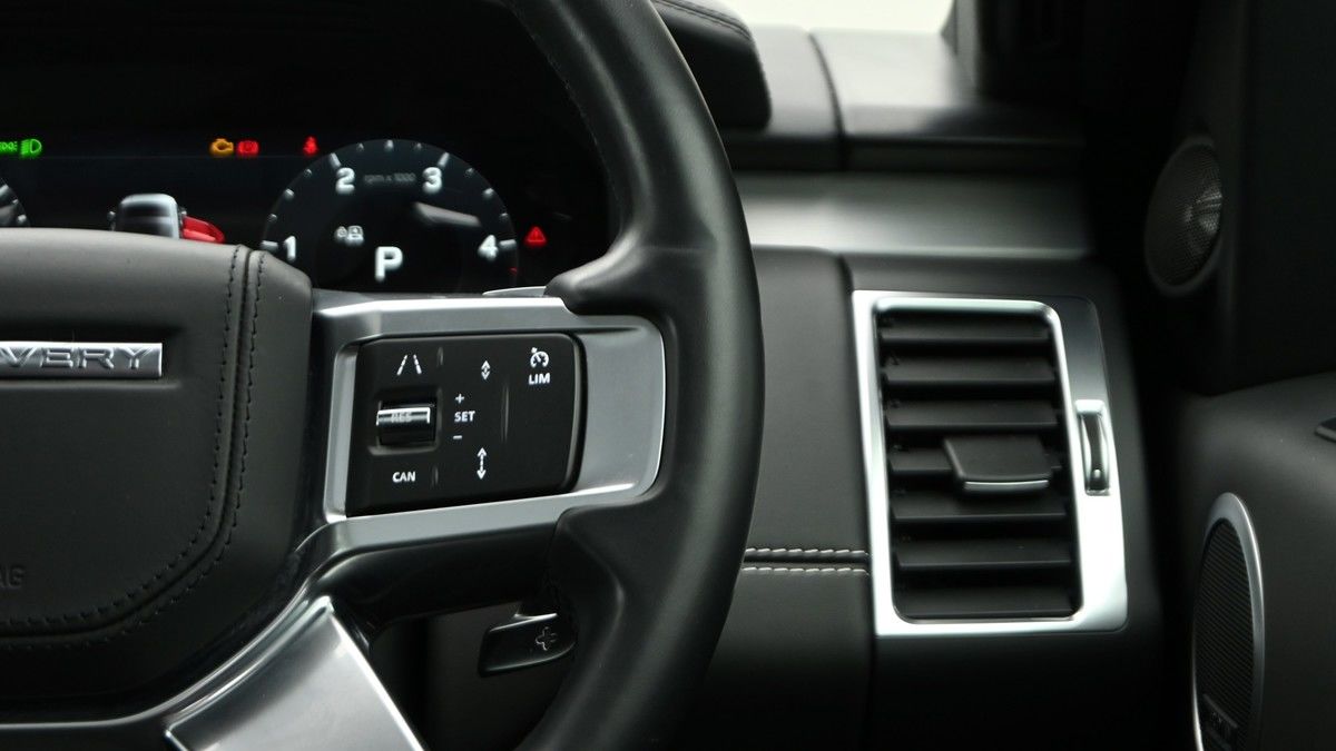 Land Rover Discovery Image 16