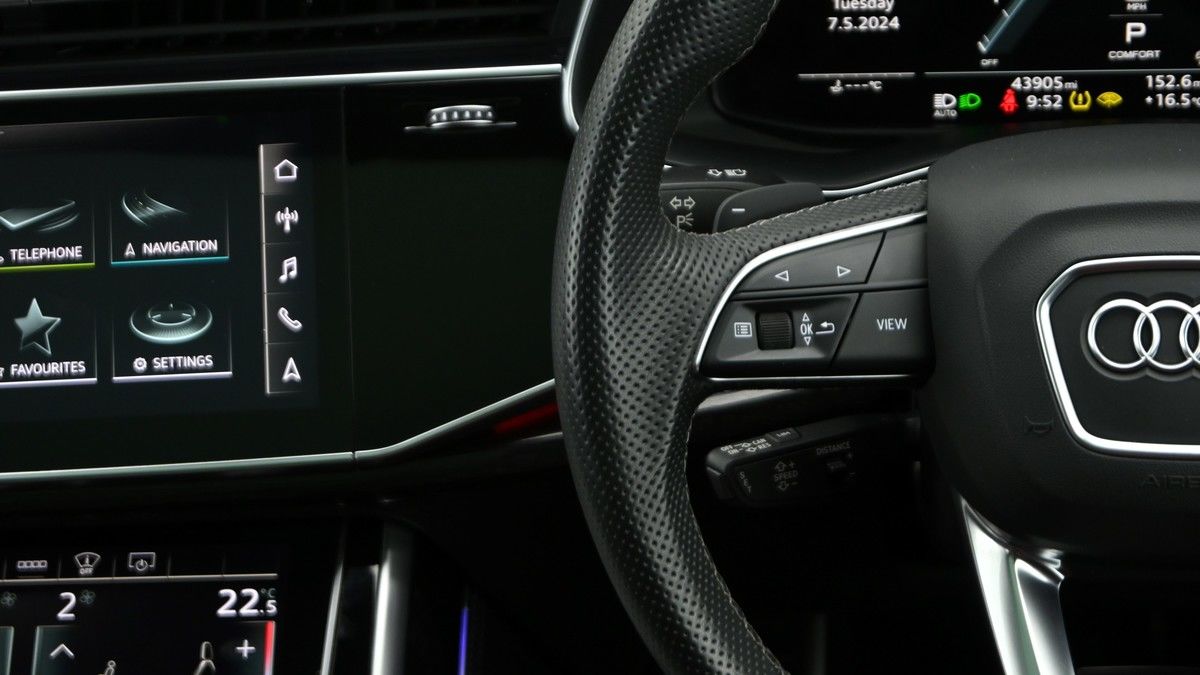 Audi SQ7 Image 15