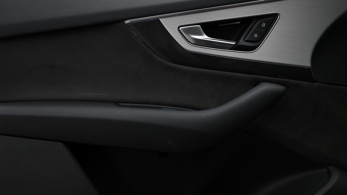 Audi Q7 Image 13