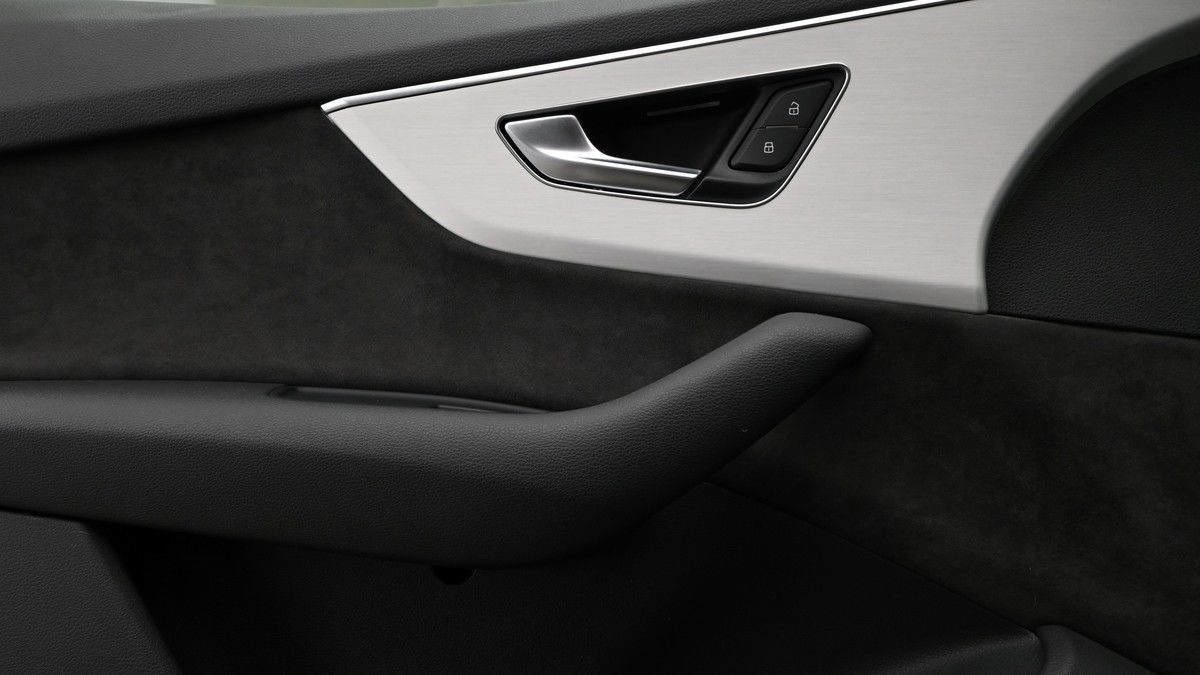 Audi Q7 Image 13