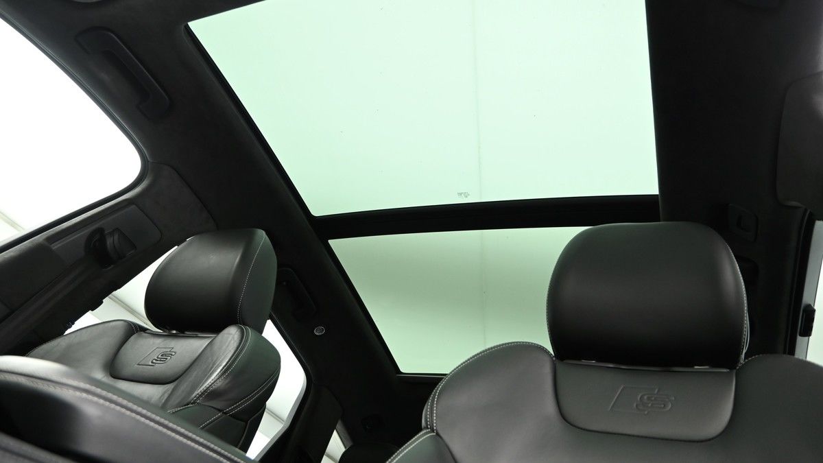 Audi Q7 Image 2