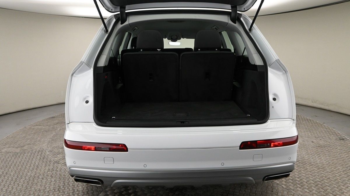 Audi Q7 Image 10