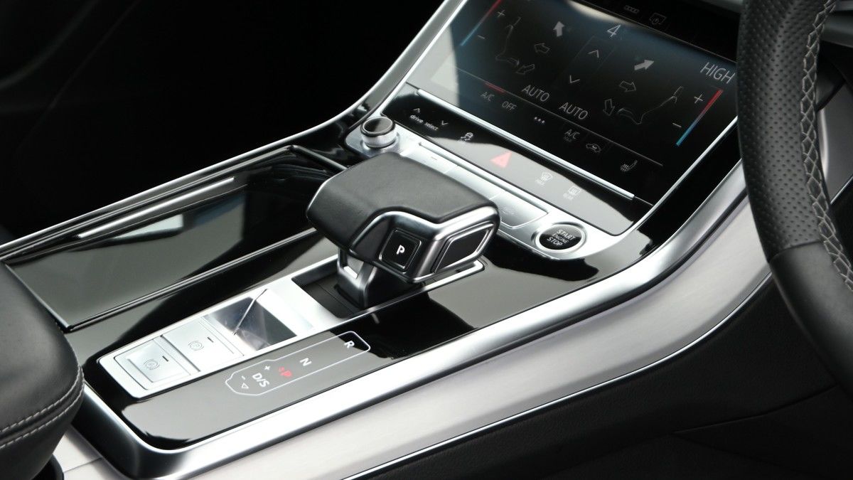 Audi Q8 Image 2