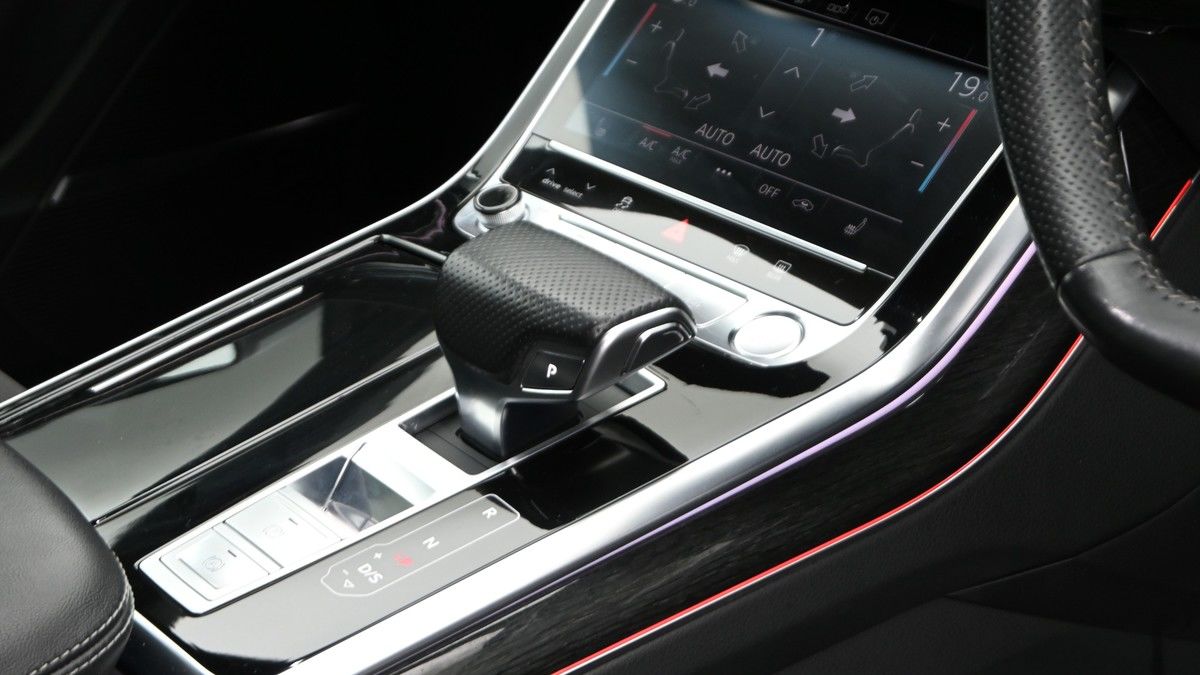 Audi Q8 Image