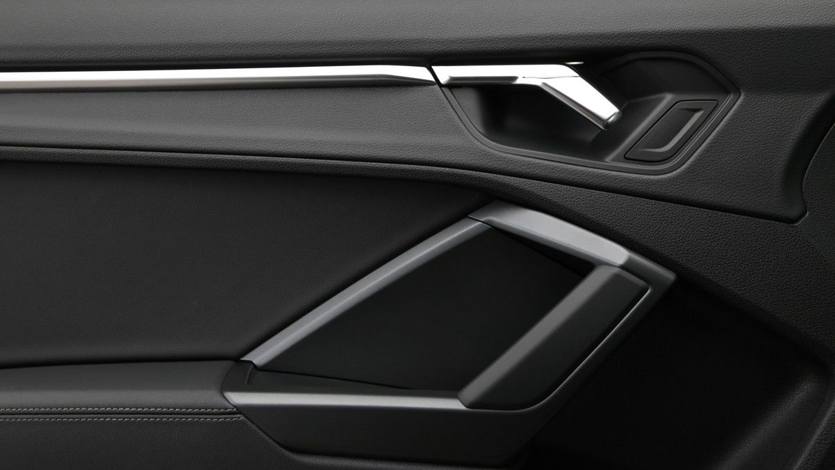 Audi Q3 Image 13