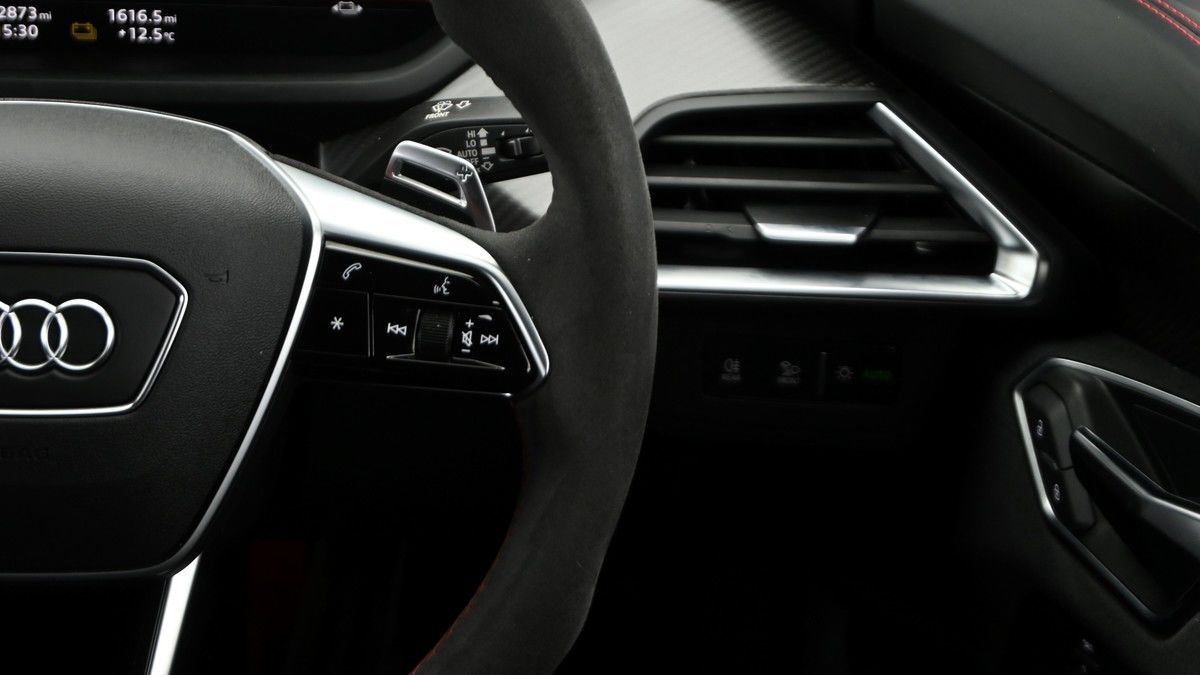 Audi RS e-tron GT Image 16