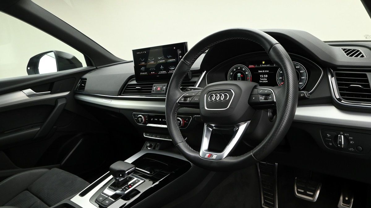 Audi Q5 Image