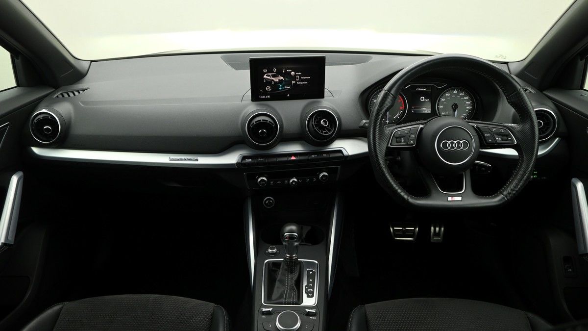 Audi SQ2 Image 14