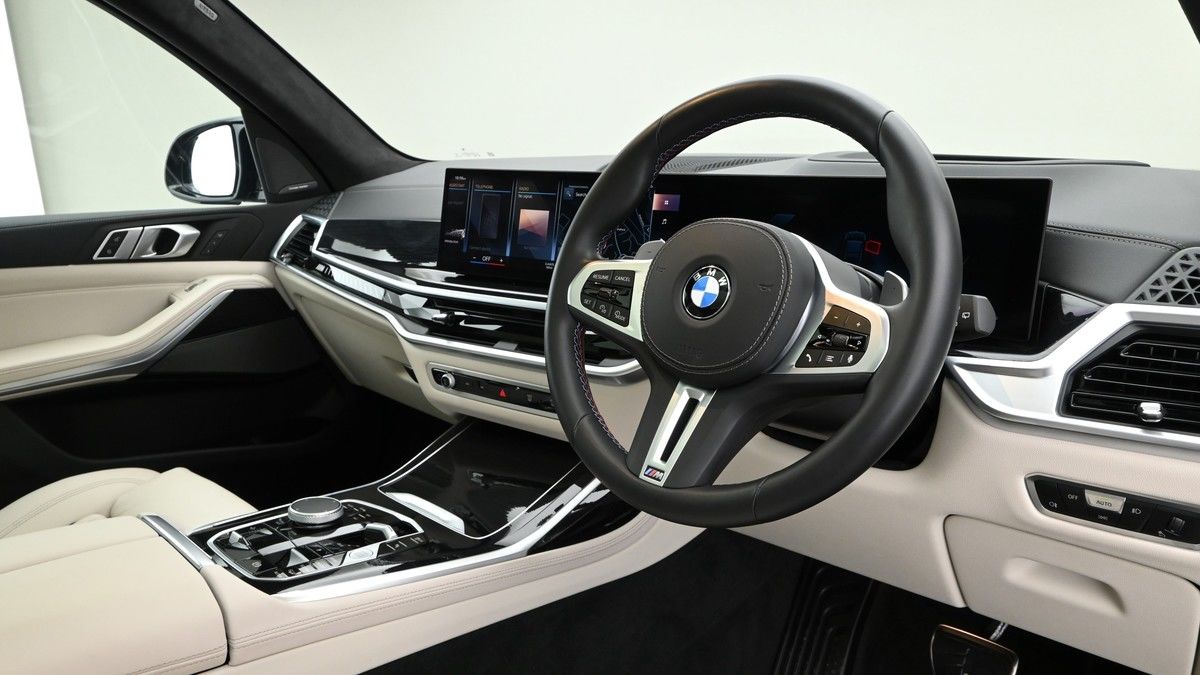 BMW X7 Image 3