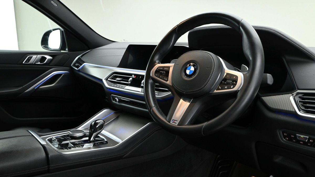 BMW X6 Image