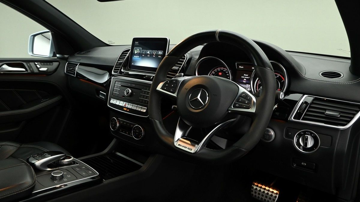 Mercedes-Benz GLE Class Image 4