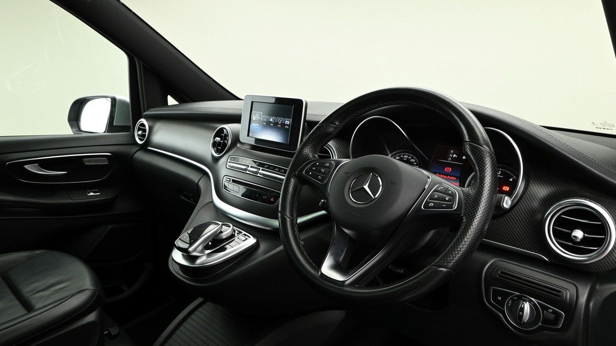 Mercedes-Benz V Class Image 3