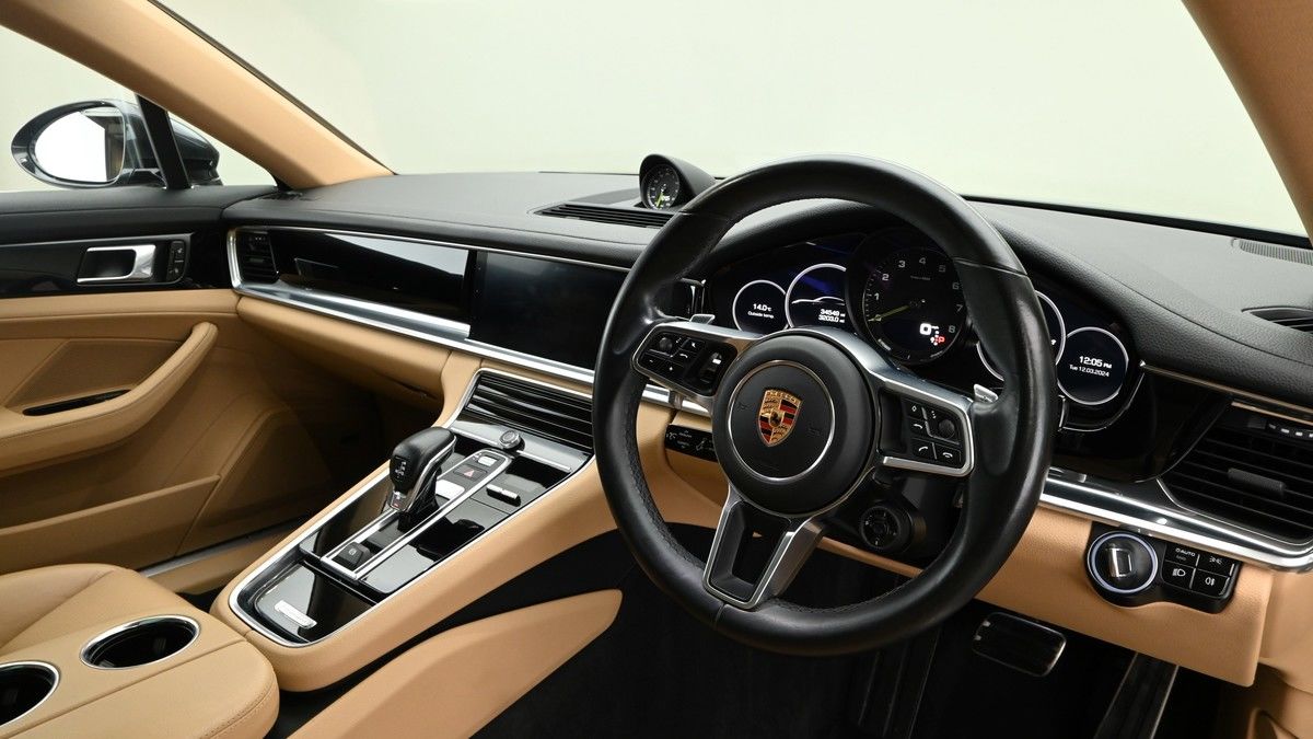 Porsche Panamera Image