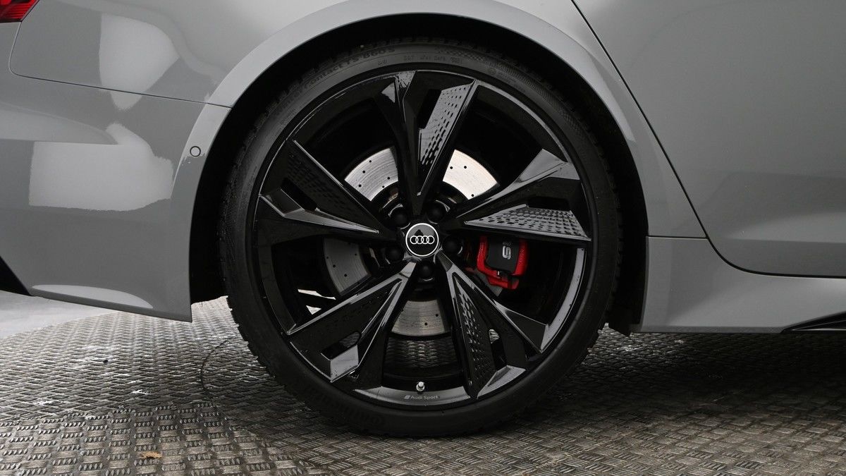 Audi RS6 Avant Image 9