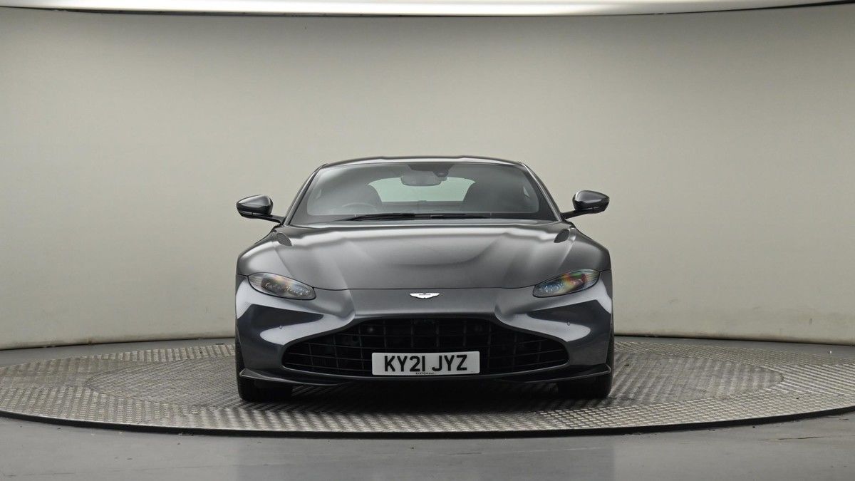 Aston Martin Vantage Image 21