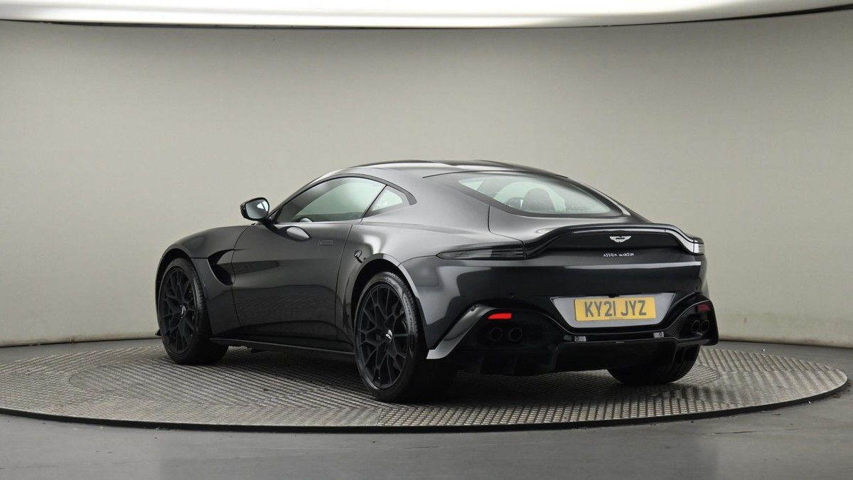 Aston Martin Vantage Image 24