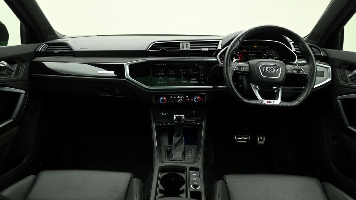 Audi RS Q3 Image 20