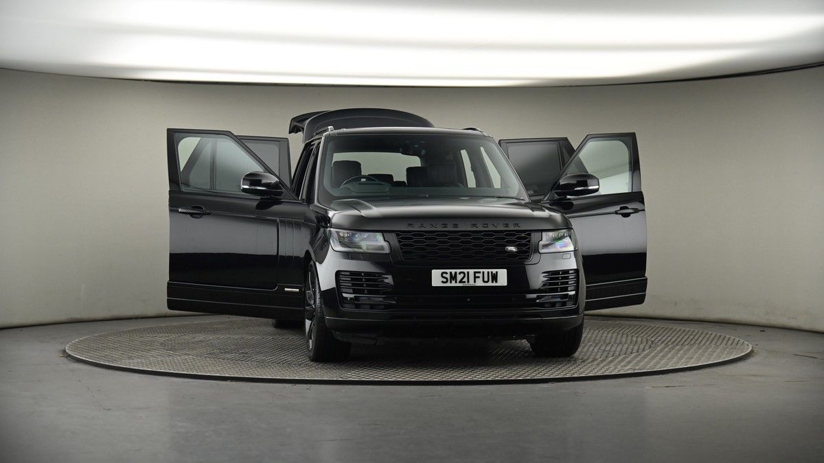 More views of Land Rover Range Rover