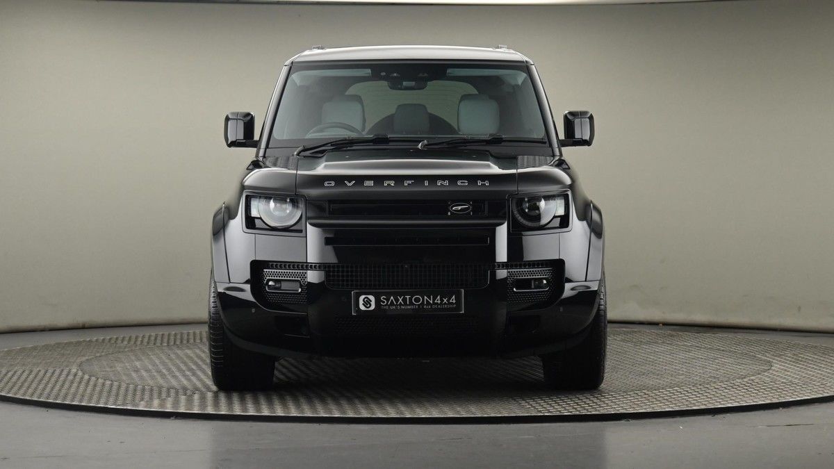 Land Rover Defender 110 Image 7