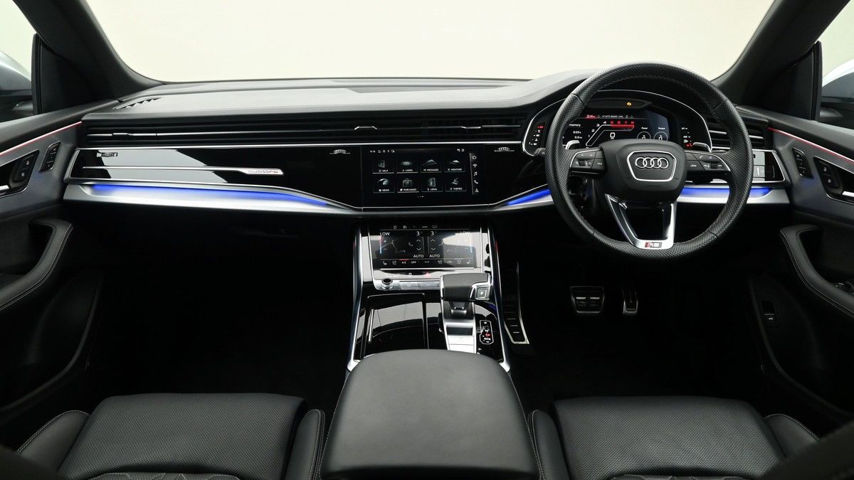 Audi RSQ8 Image 21