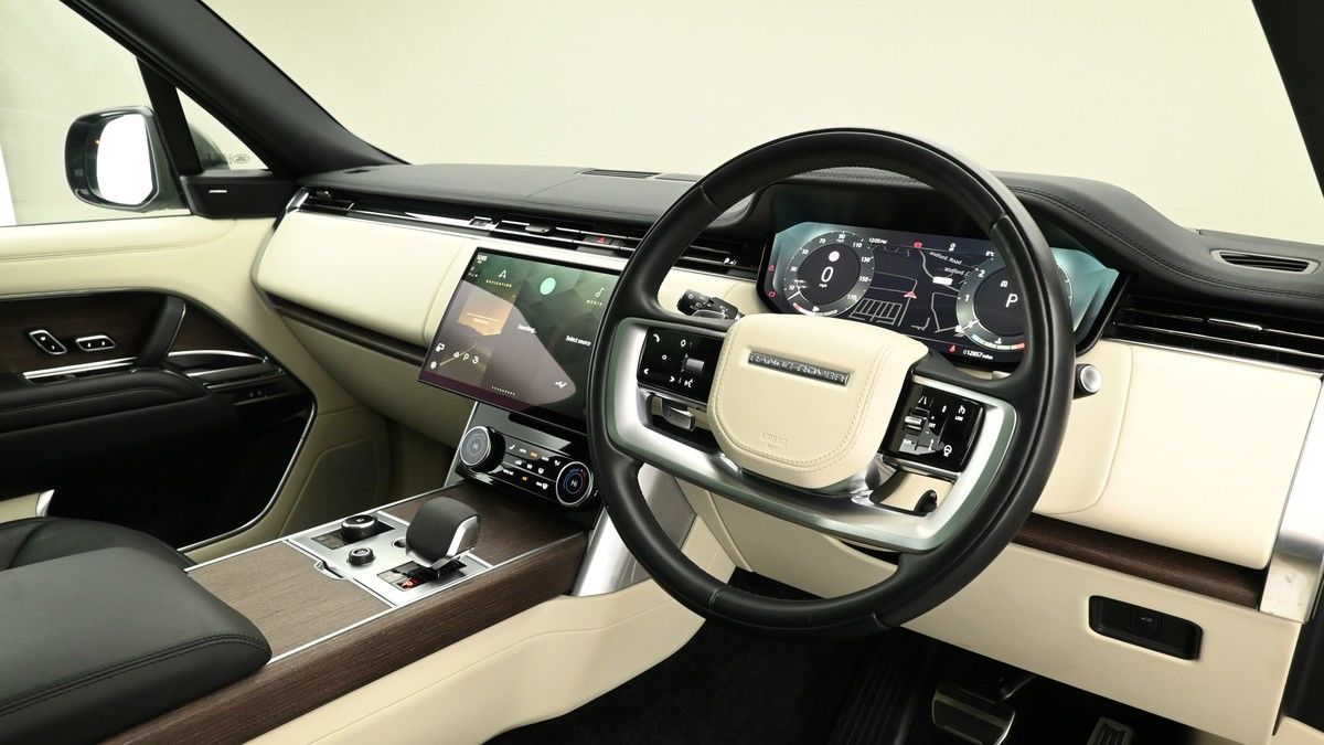 Land Rover Range Rover Image 3