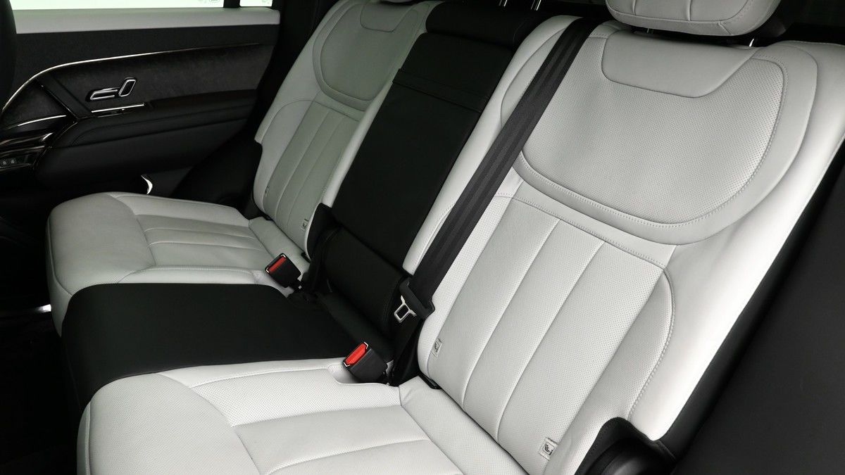 Land Rover Range Rover Sport Image 5