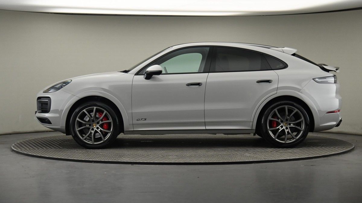 Porsche Cayenne Image 10