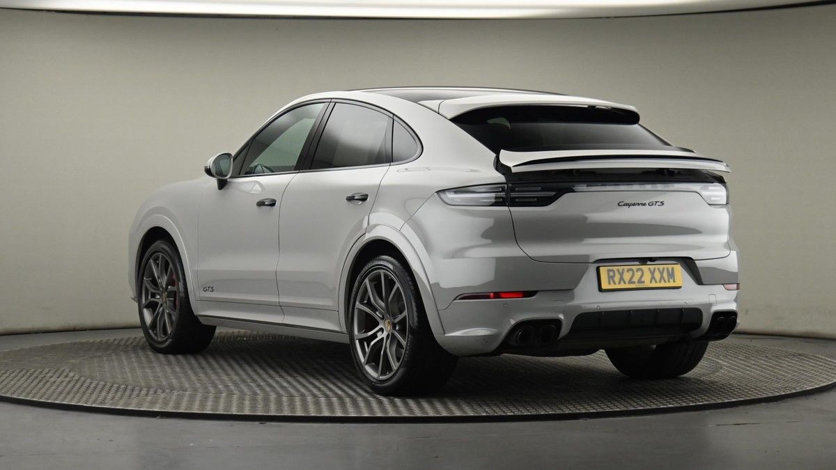 Porsche Cayenne Image 27