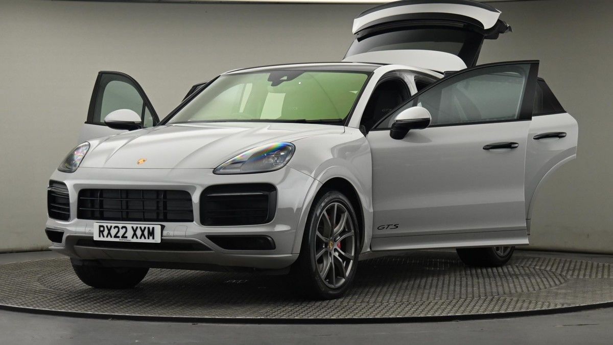 Porsche Cayenne Image 12