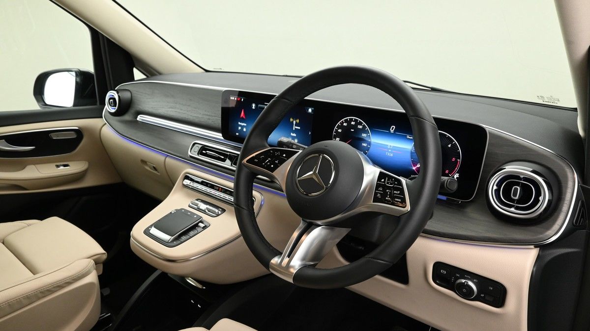 Mercedes-Benz V Class Image 2