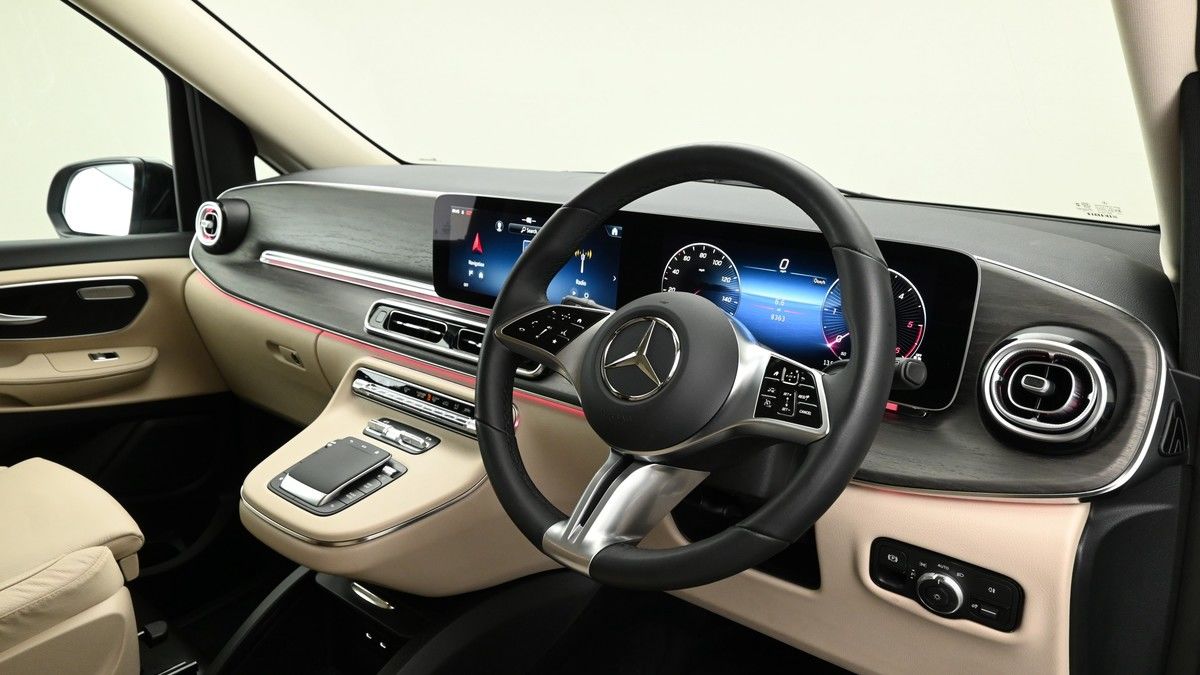 Mercedes-Benz V Class Image 2