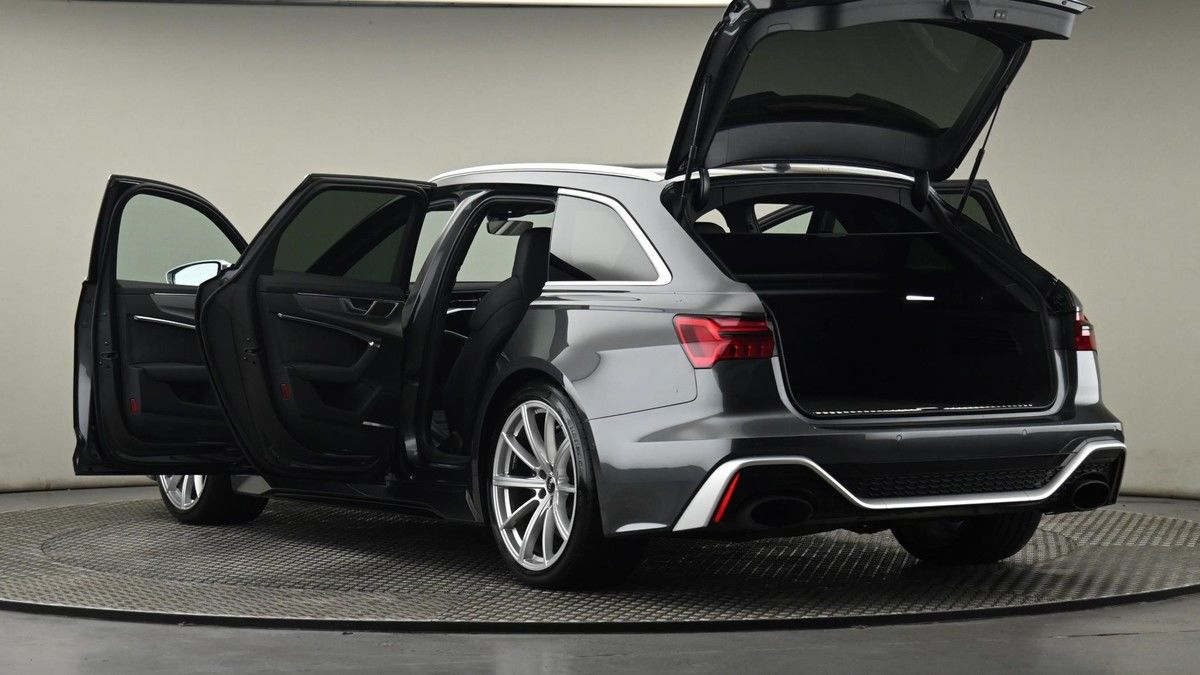 Audi RS6 Avant Image 10