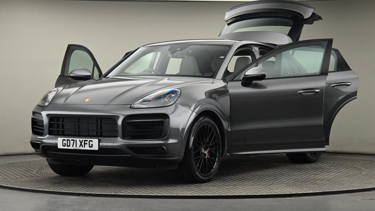 Porsche Cayenne Image 10