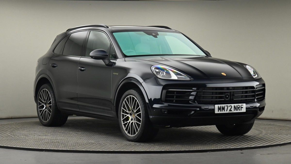 Porsche Cayenne Sticky Header Image