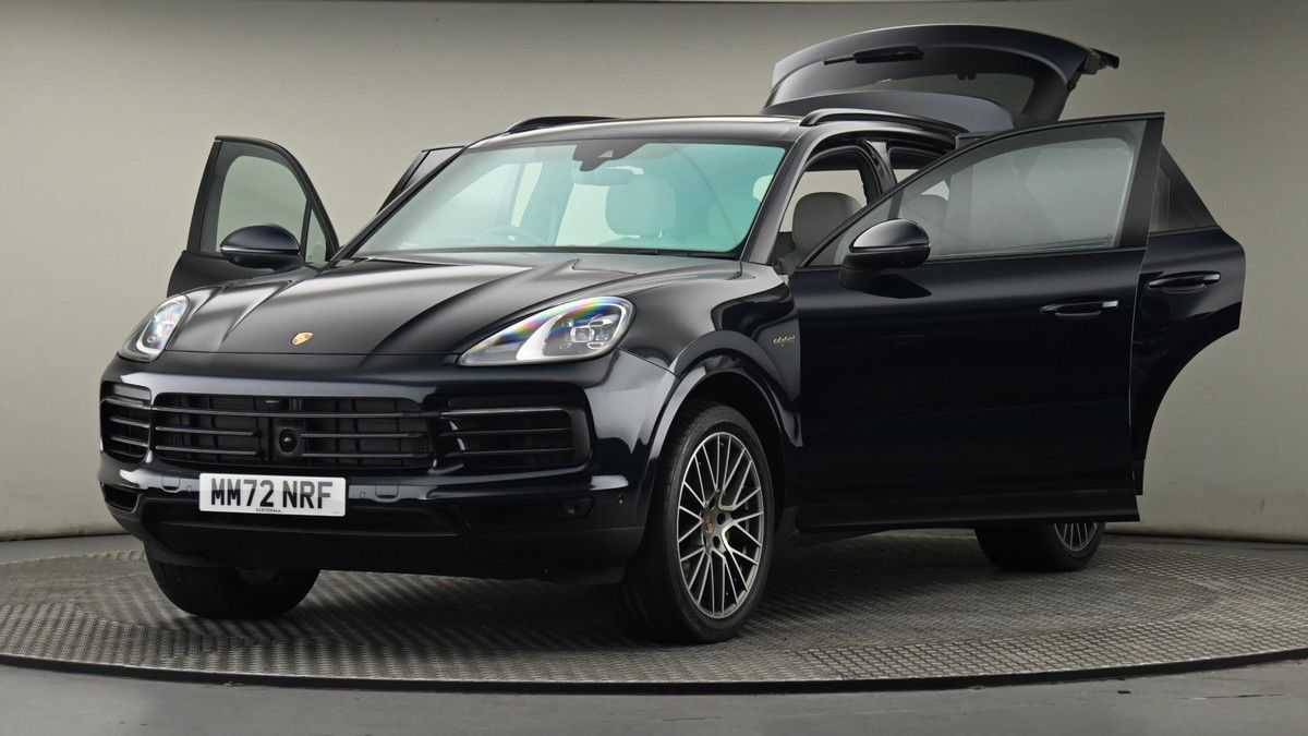 Porsche Cayenne Image 10