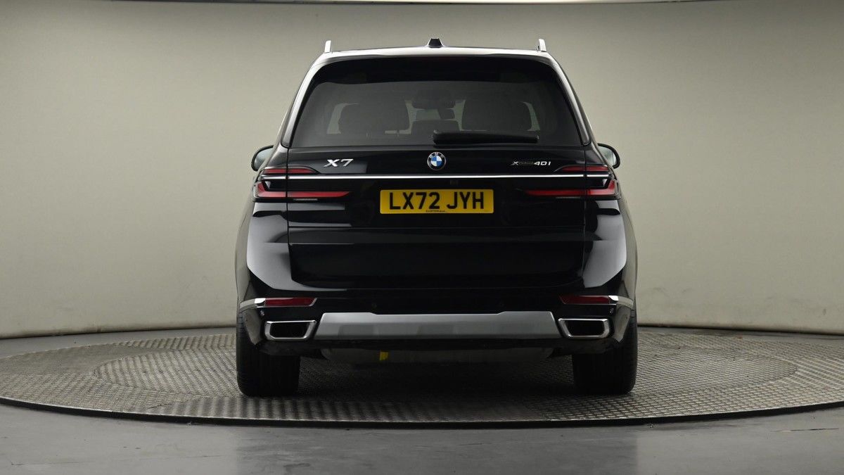 BMW X7 Image 8