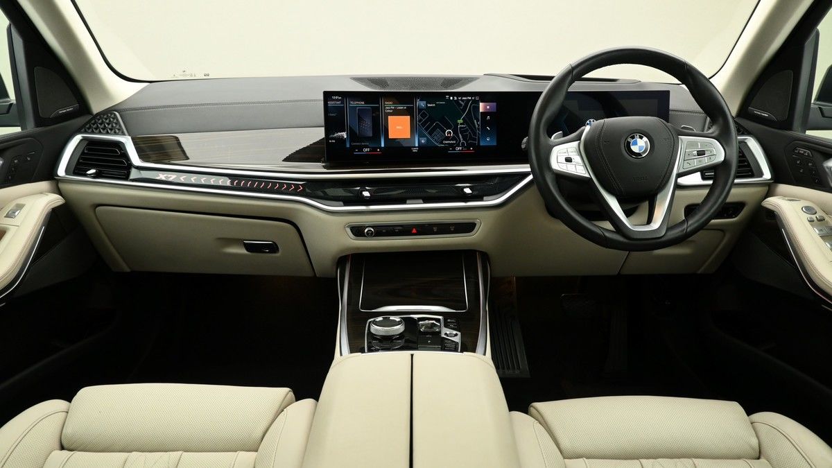 BMW X7 Image 20