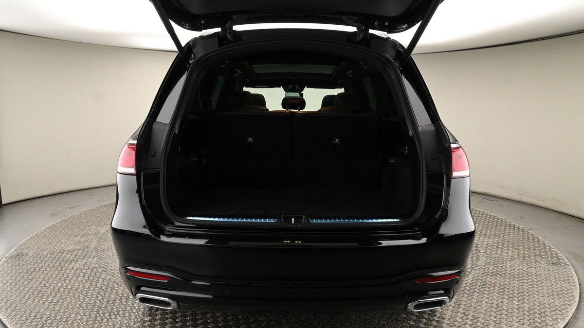 Mercedes-Benz GLS Image 13