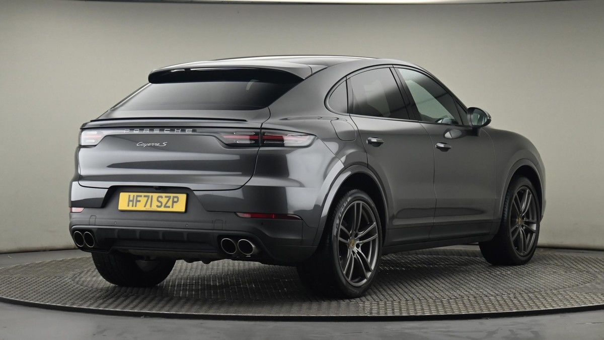 Porsche Cayenne Image 25