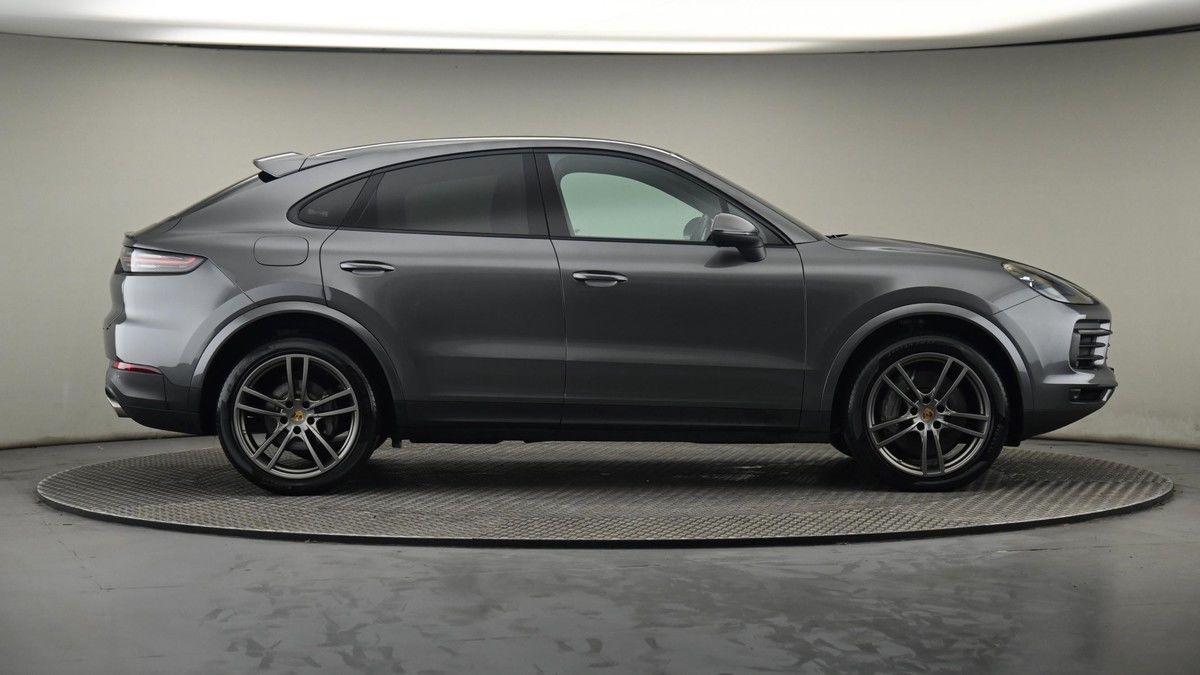 Porsche Cayenne Image 6