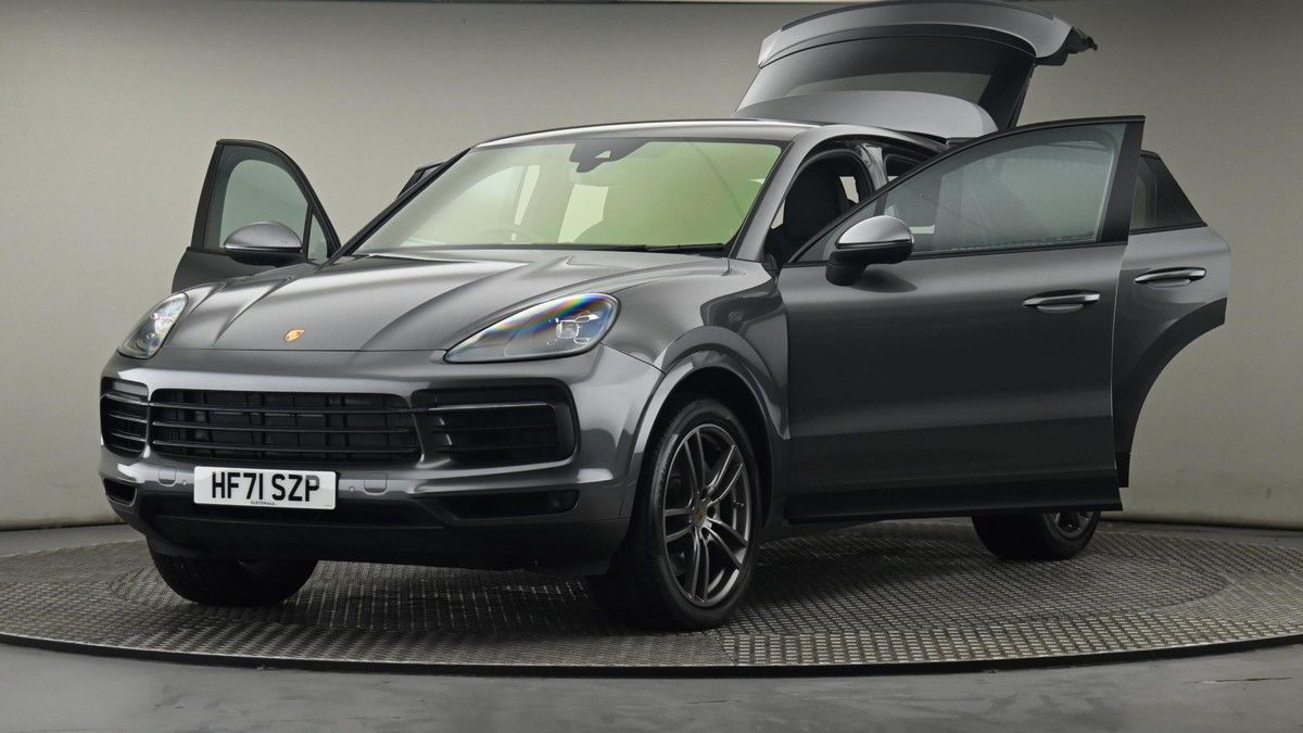 Porsche Cayenne Image 10