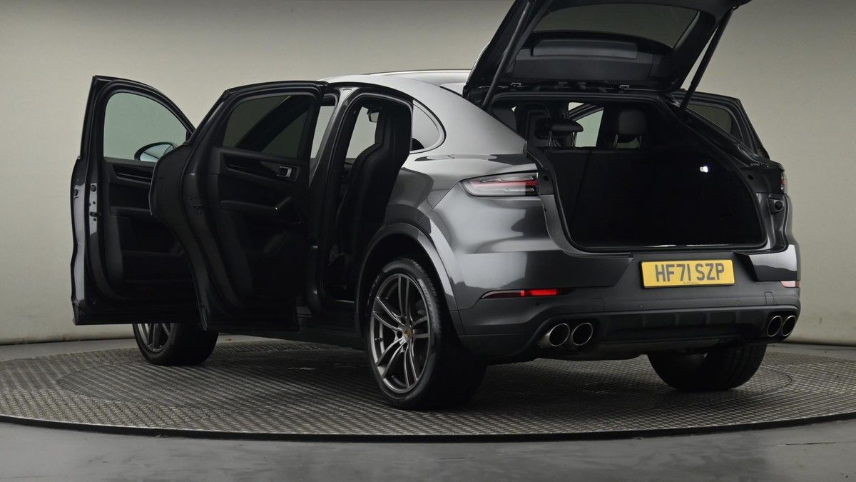 Porsche Cayenne Image 11