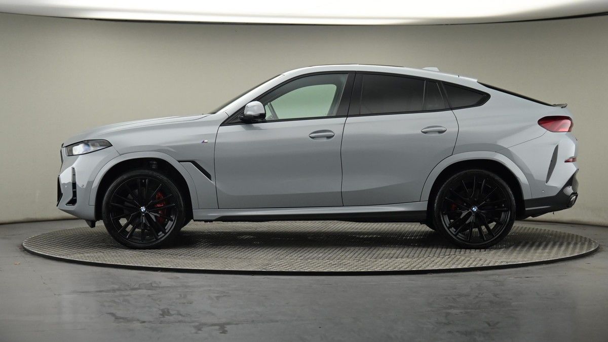 BMW X6 Image 9