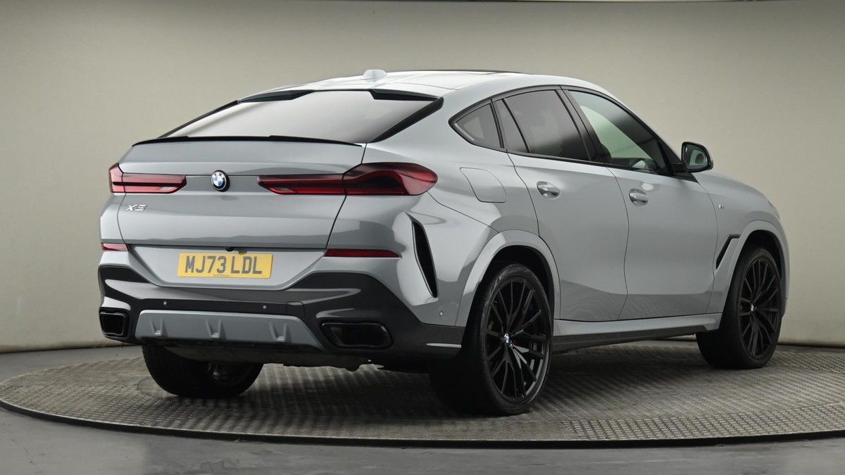 BMW X6 Image 25