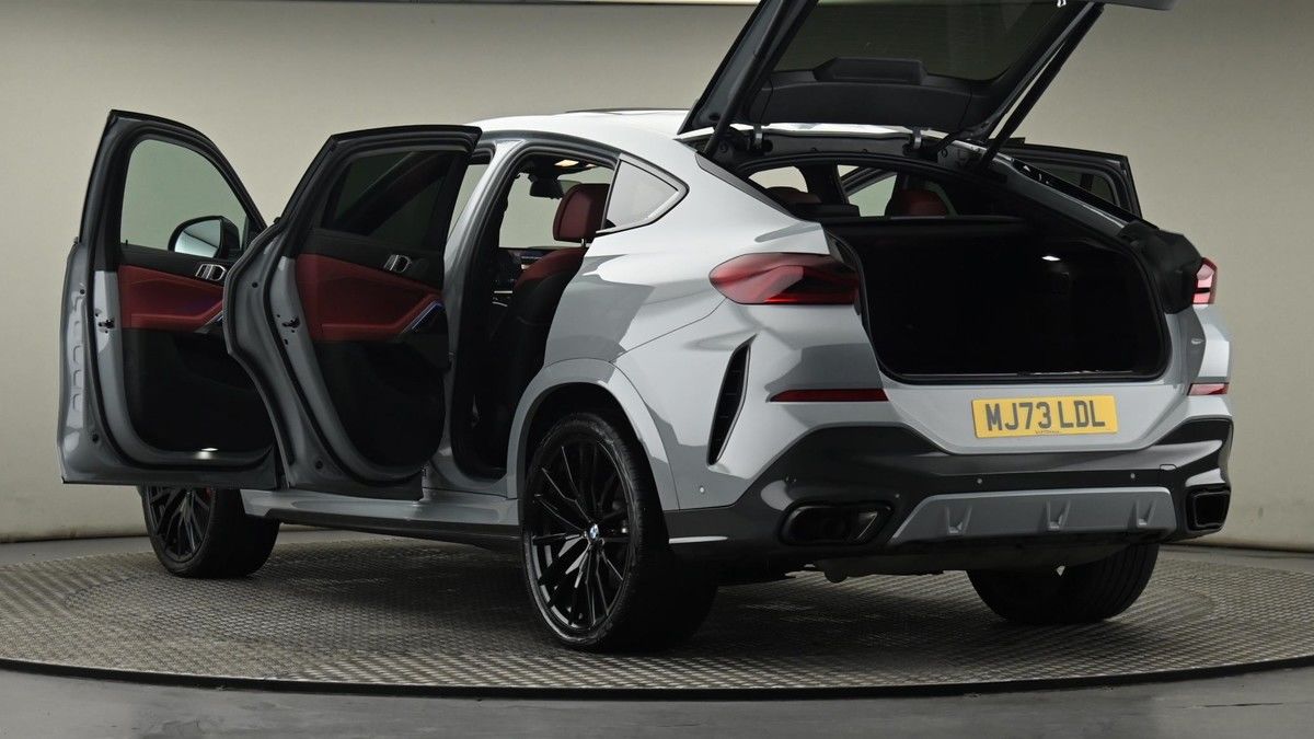 BMW X6 Image 11