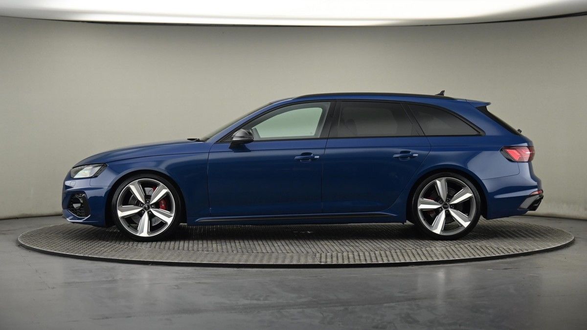 Audi RS4 Avant Image 8